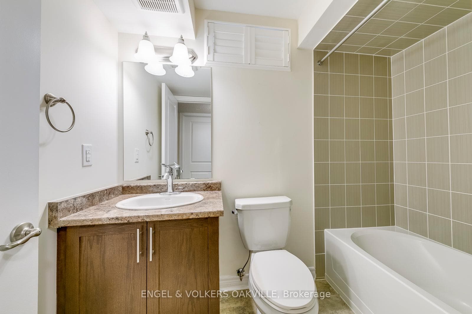 353 Leadwood Gate photo 31