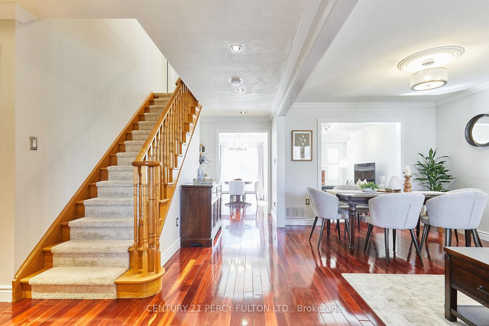 11 Gill Crescent photo 4