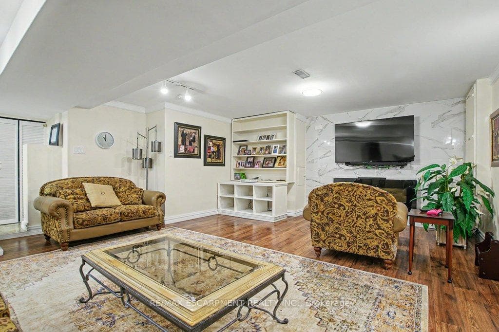 6 Theodore Drive photo 29