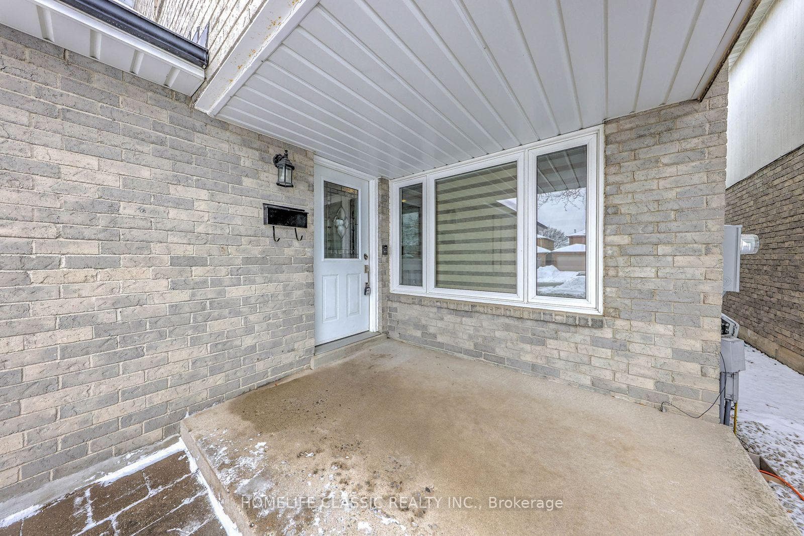 56 Gray Crescent Unit Main & 2nd Floor photo 2