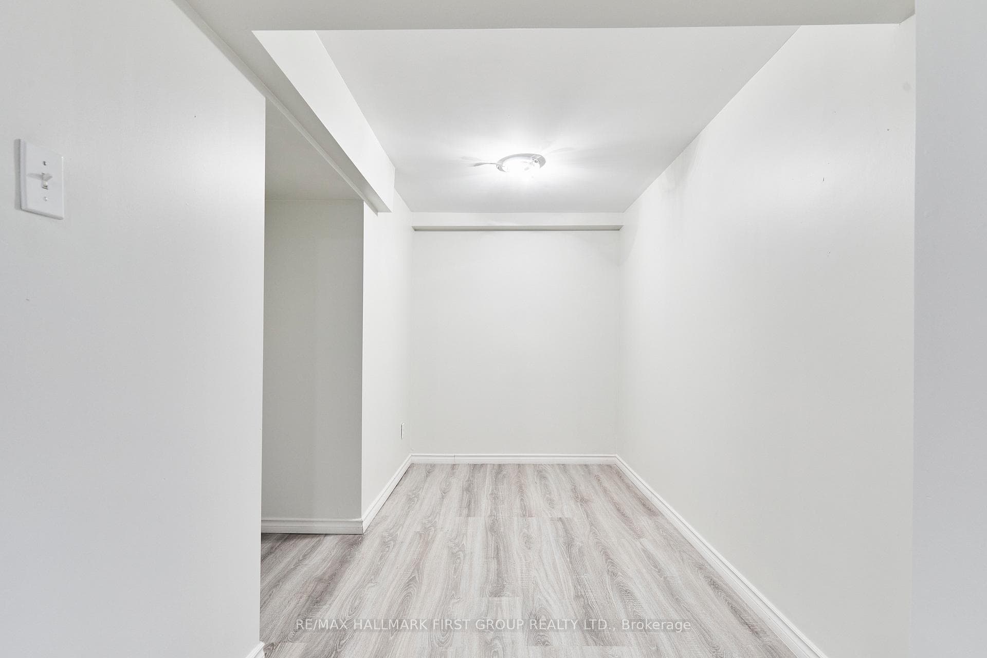 856 Vicki Drive photo 33