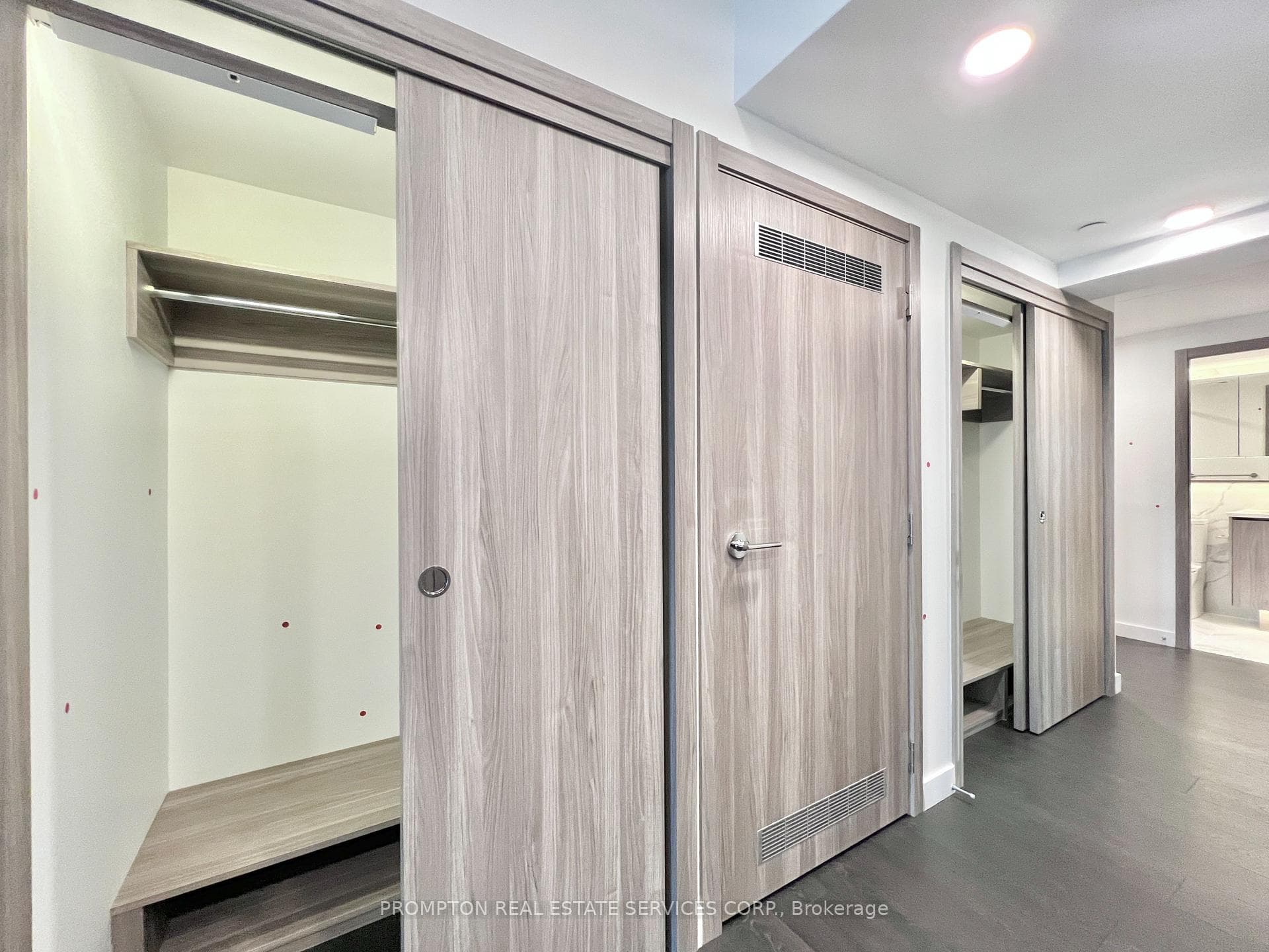 38 Widmer Street Unit 2806 photo 32