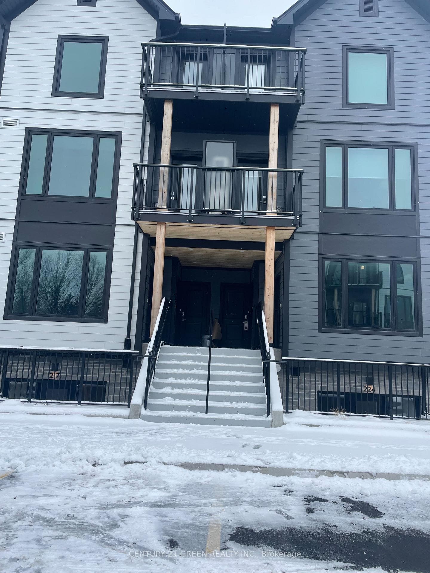 708 Woolwich Street Unit 219 photo 1