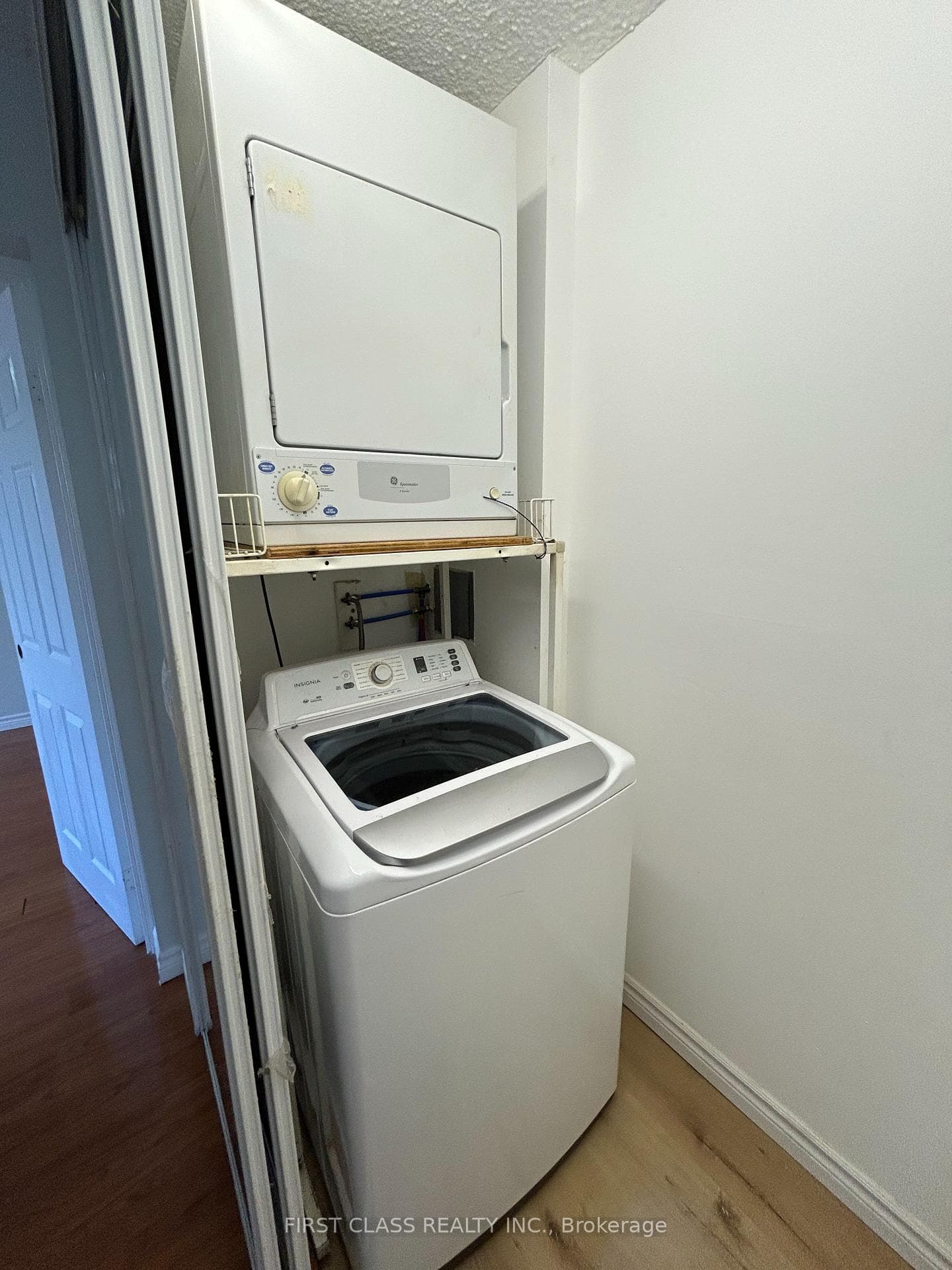 2121 Roche Court Unit 106 photo 11