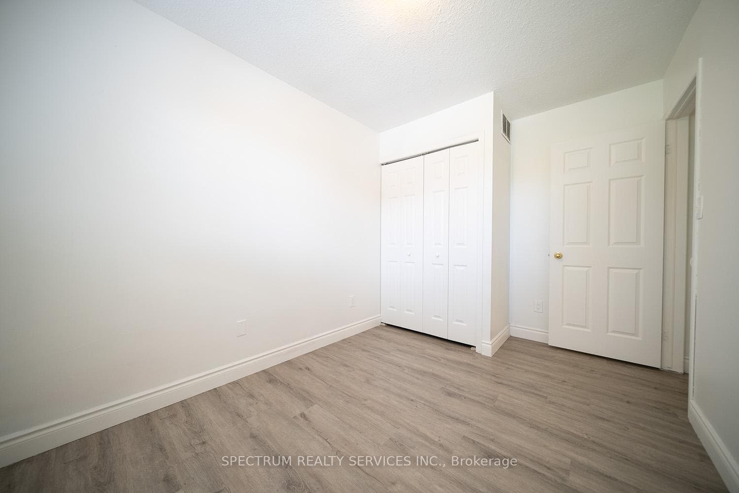 279 Sheridan Street photo 23