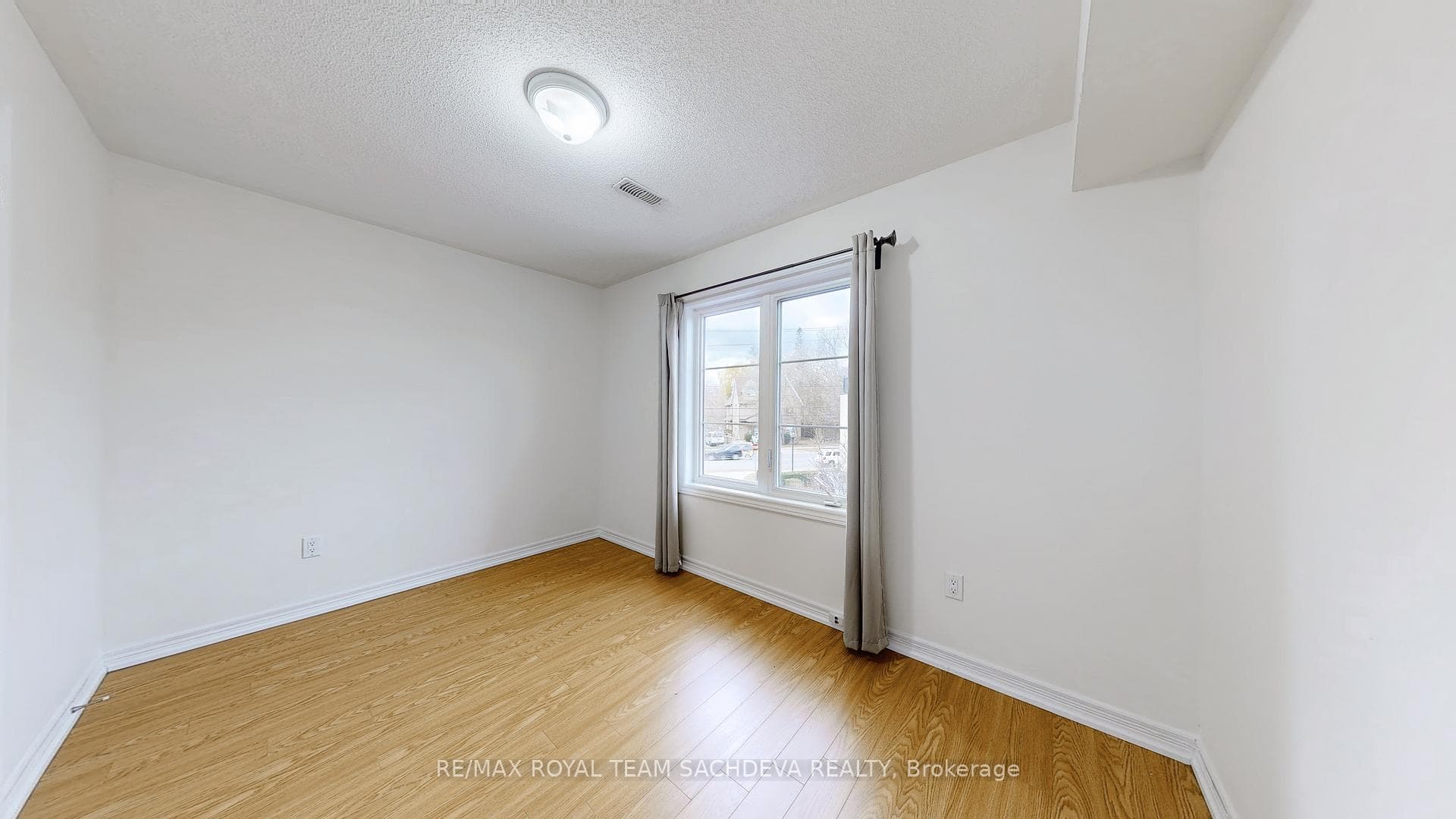 4262 Kingston Road Unit Upper photo 16