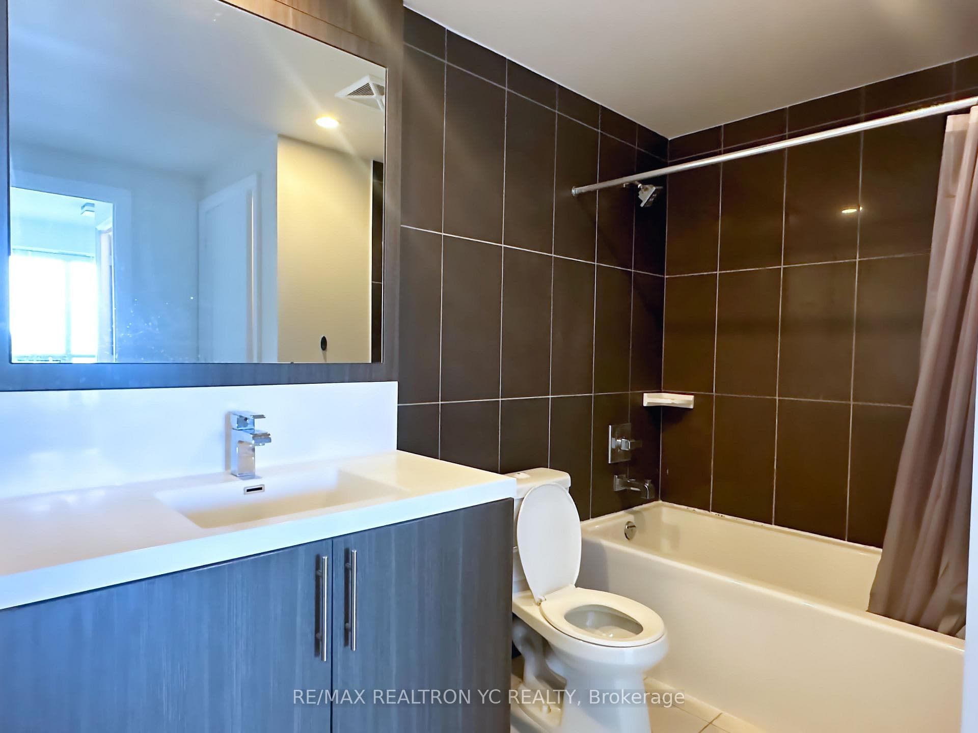 5 Sheppard Avenue Unit 2722 photo 7