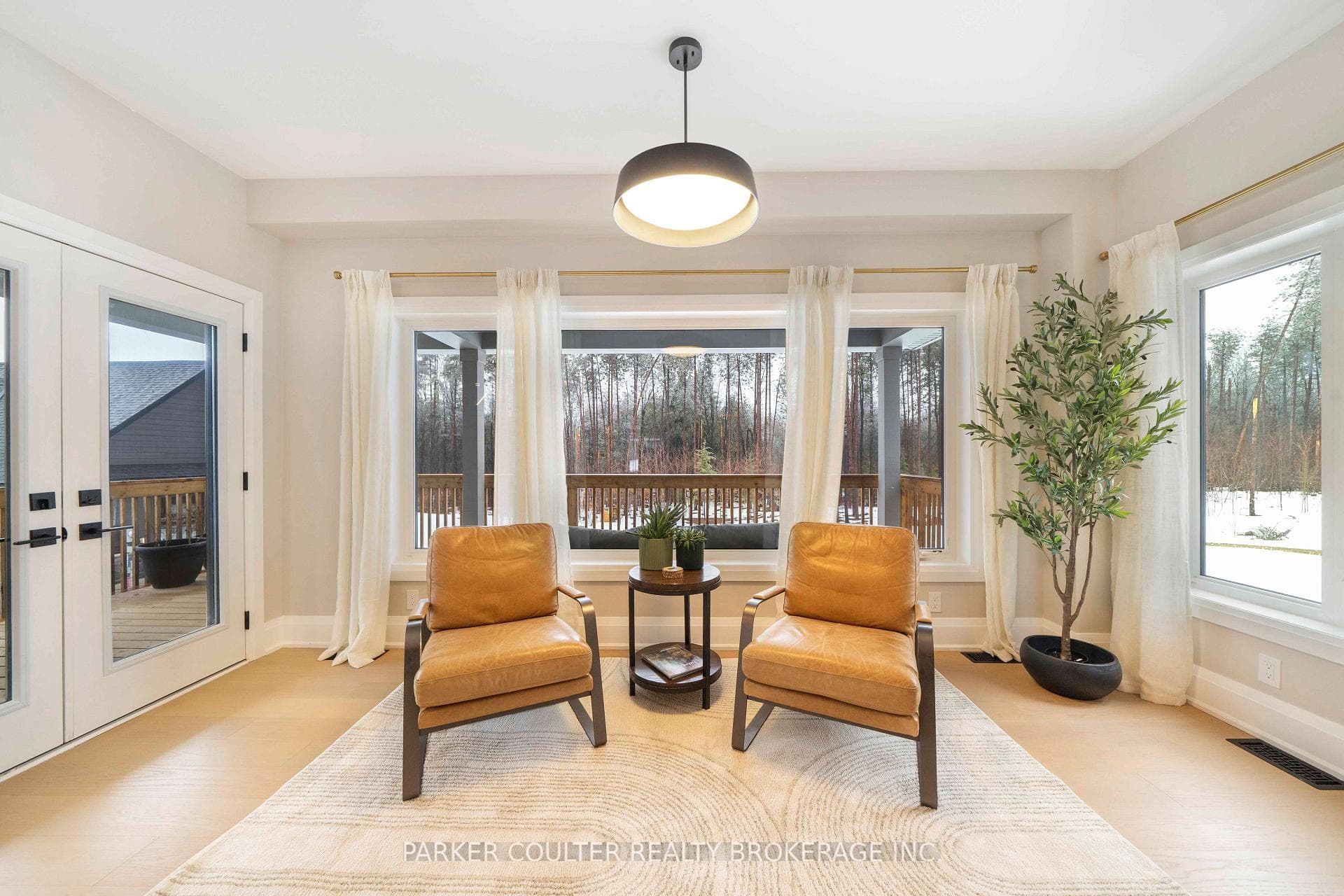 70 Georgian Grande Drive photo 15