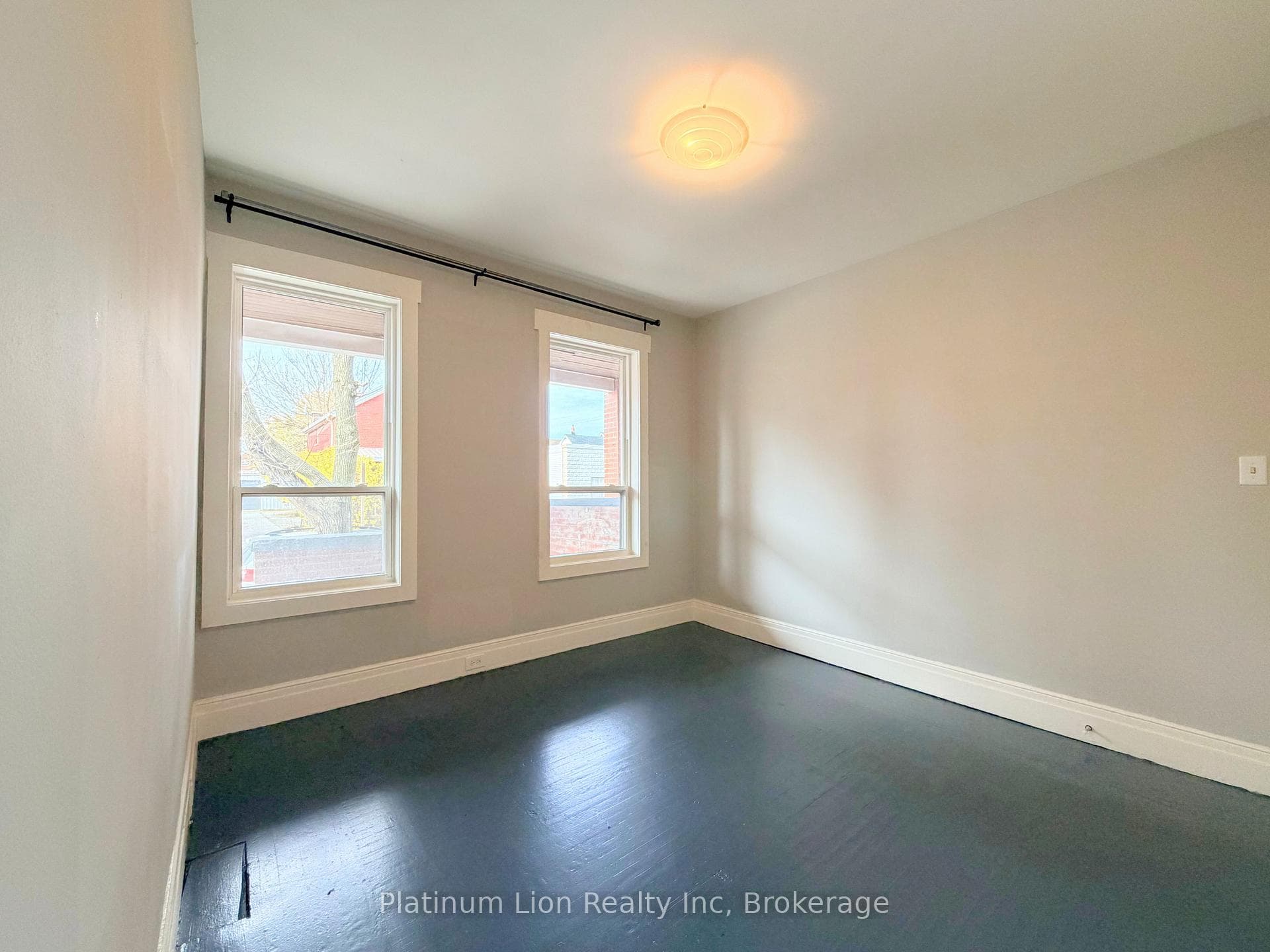 254 Emerald Street Unit Lower photo 10