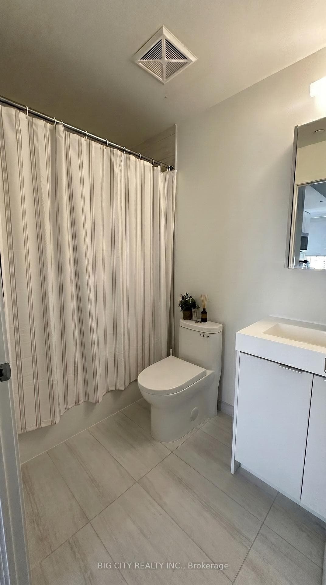 474 Caldari Road Unit 1604 photo 6