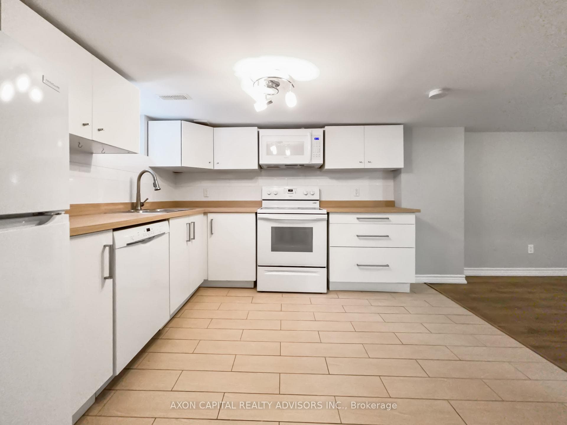 53 Brownville Avenue Unit Bsmt photo 3