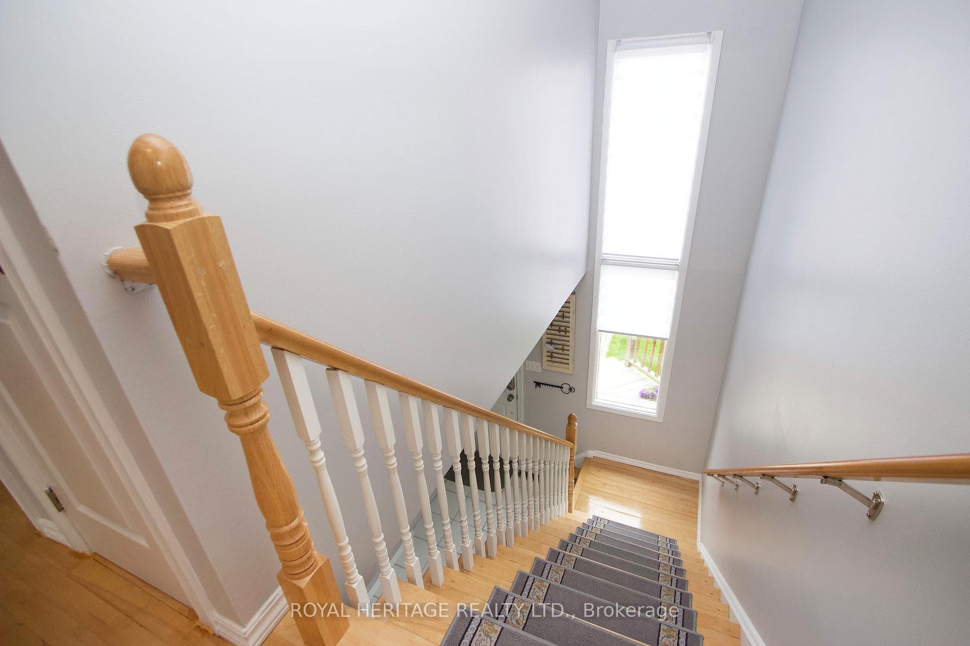 655 Sultana Square photo 14