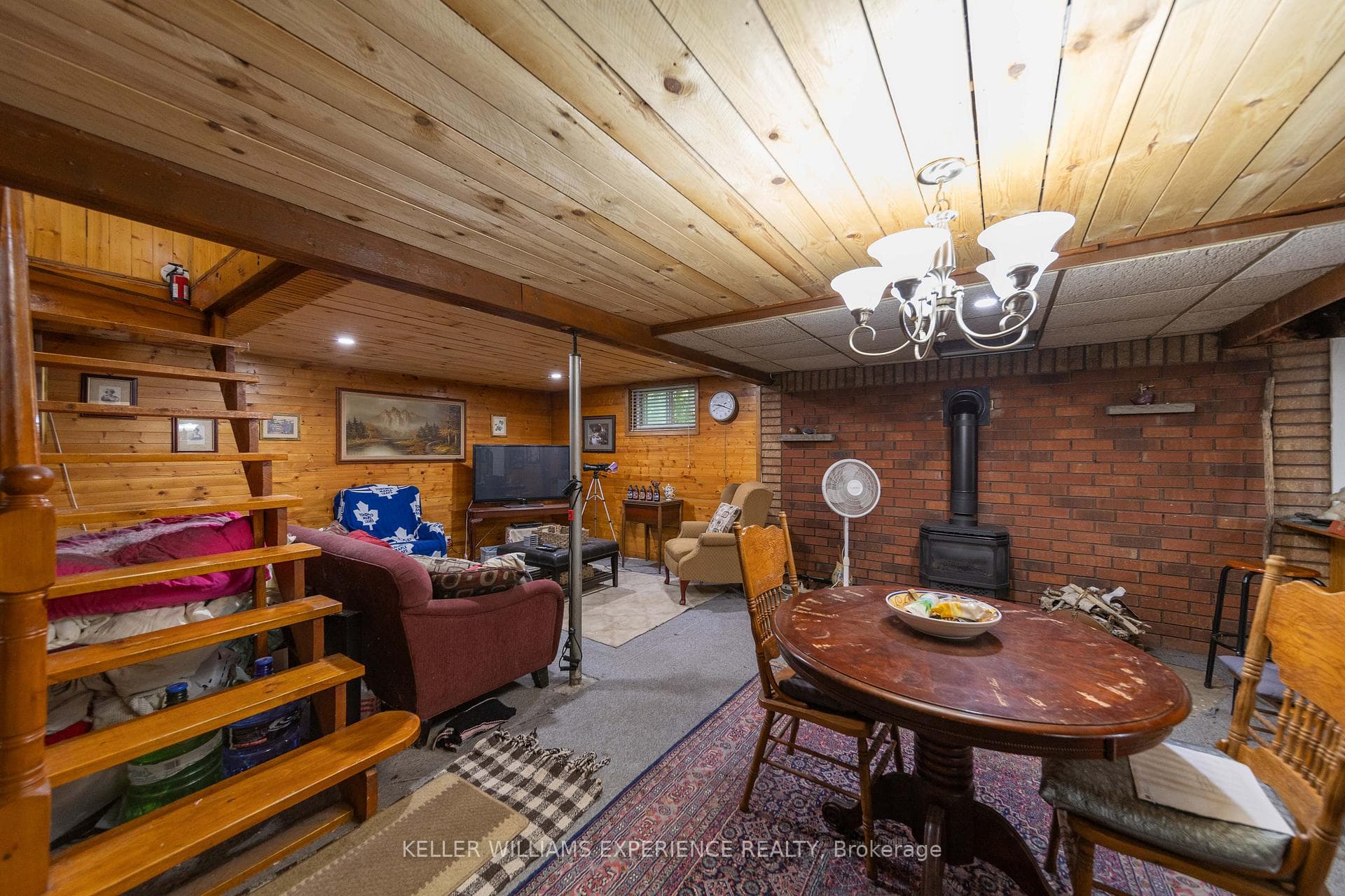 22 FOREST Circle photo 14