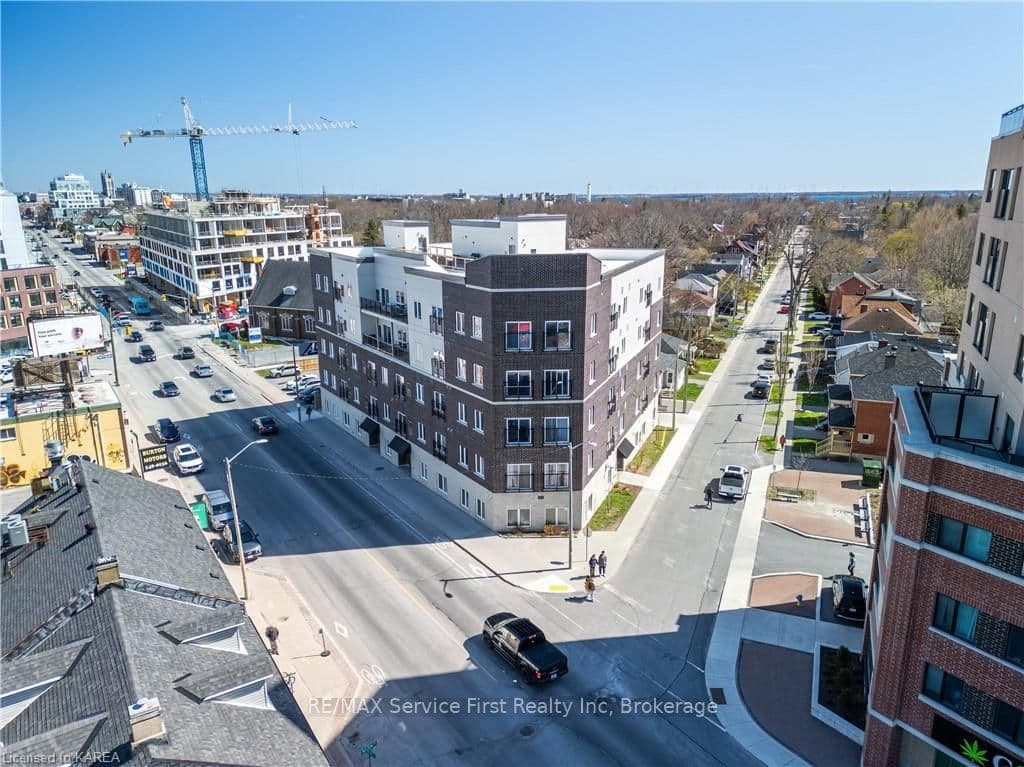 630 PRINCESS Street Unit 307 photo 2