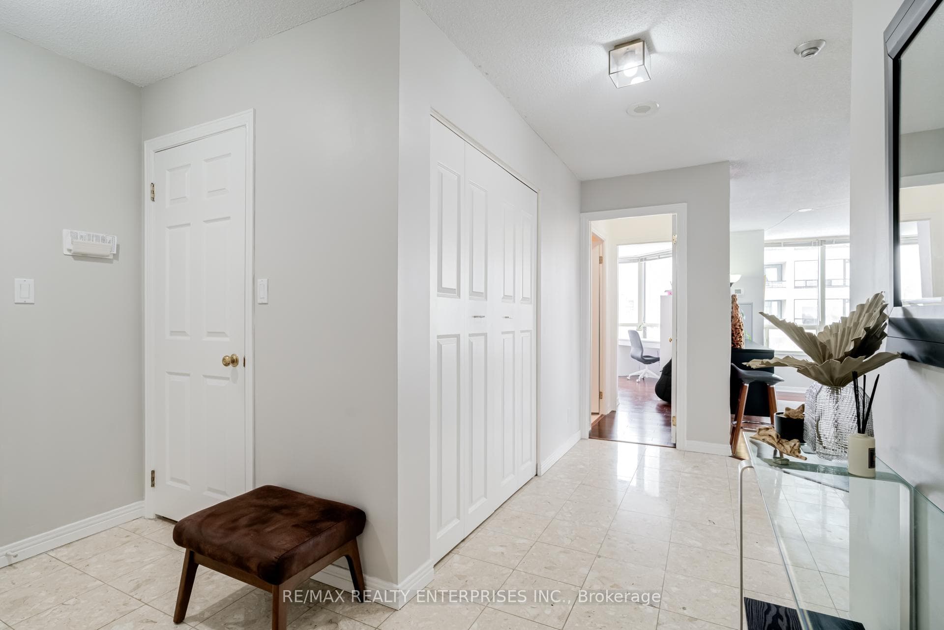 1 Aberfoyle Crescent Unit 803 photo 5