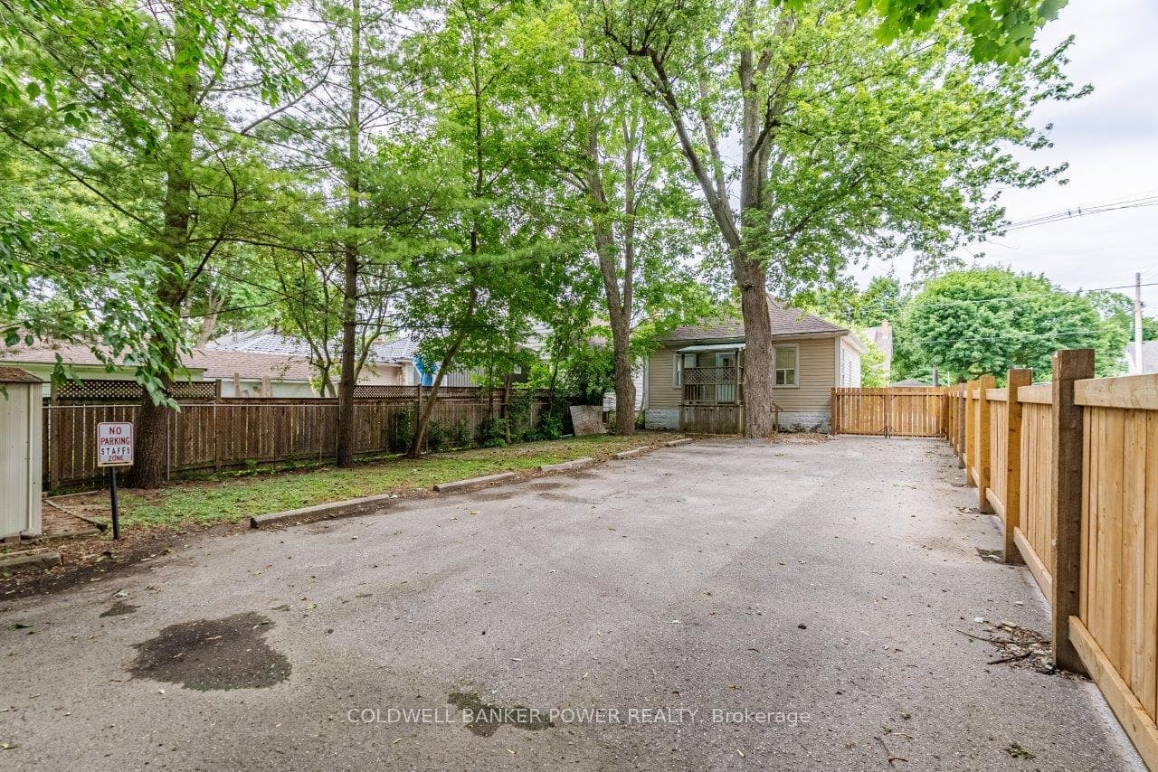 225 Cathcart Street photo 18