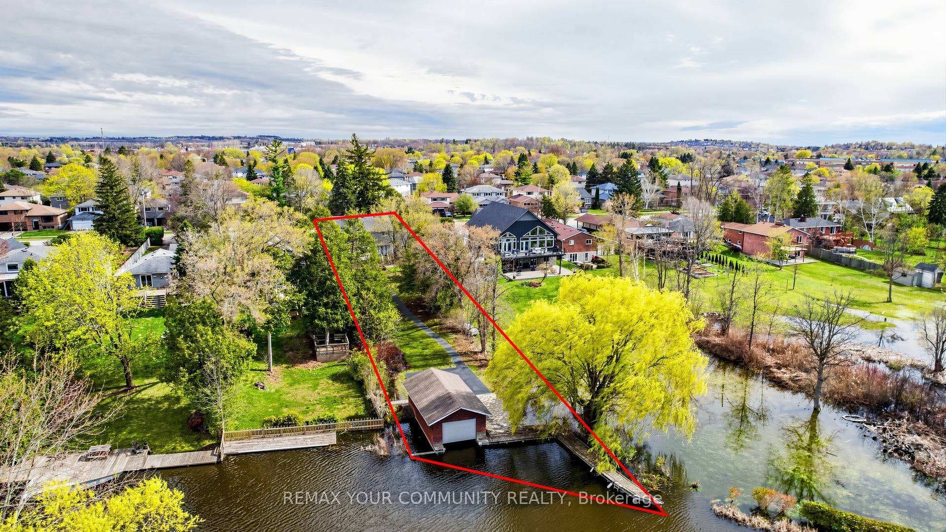 50 Riverglen Drive photo 35