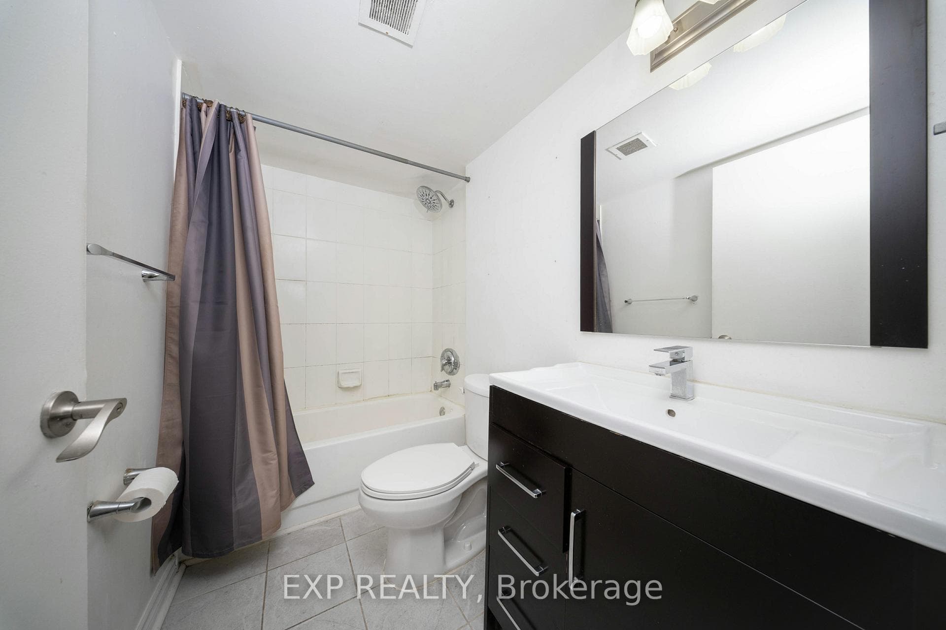 115 Hillcrest Avenue Unit 2012 photo 9