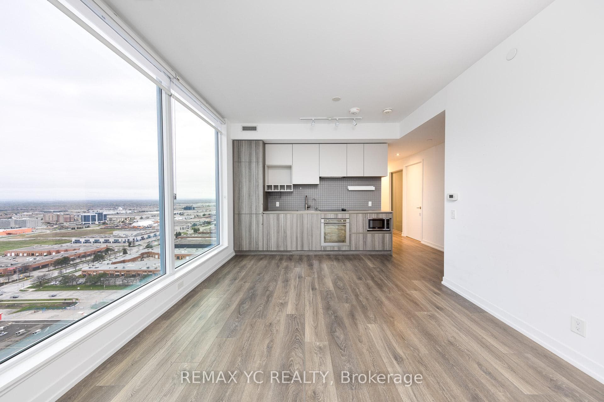 5 Buttermill Avenue Unit 2709 photo 4