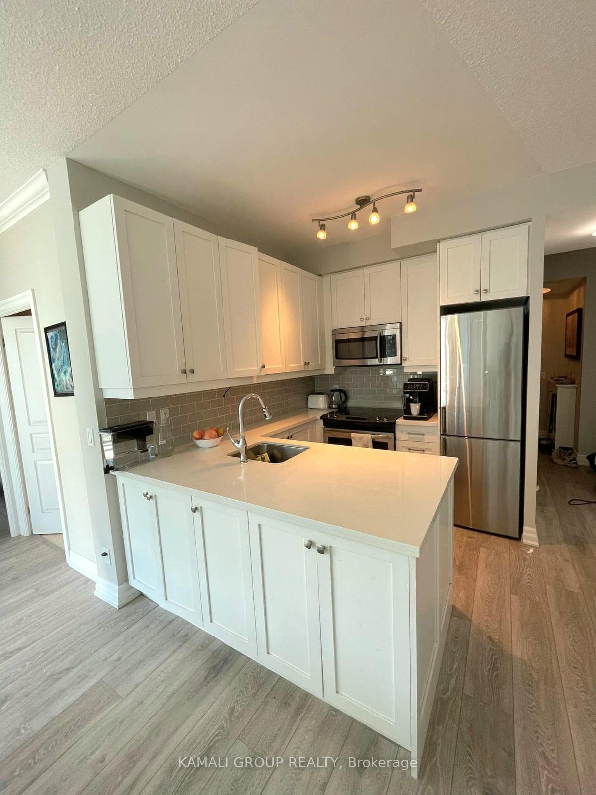 2083 Lake Shore Boulevard Unit 712 photo 8