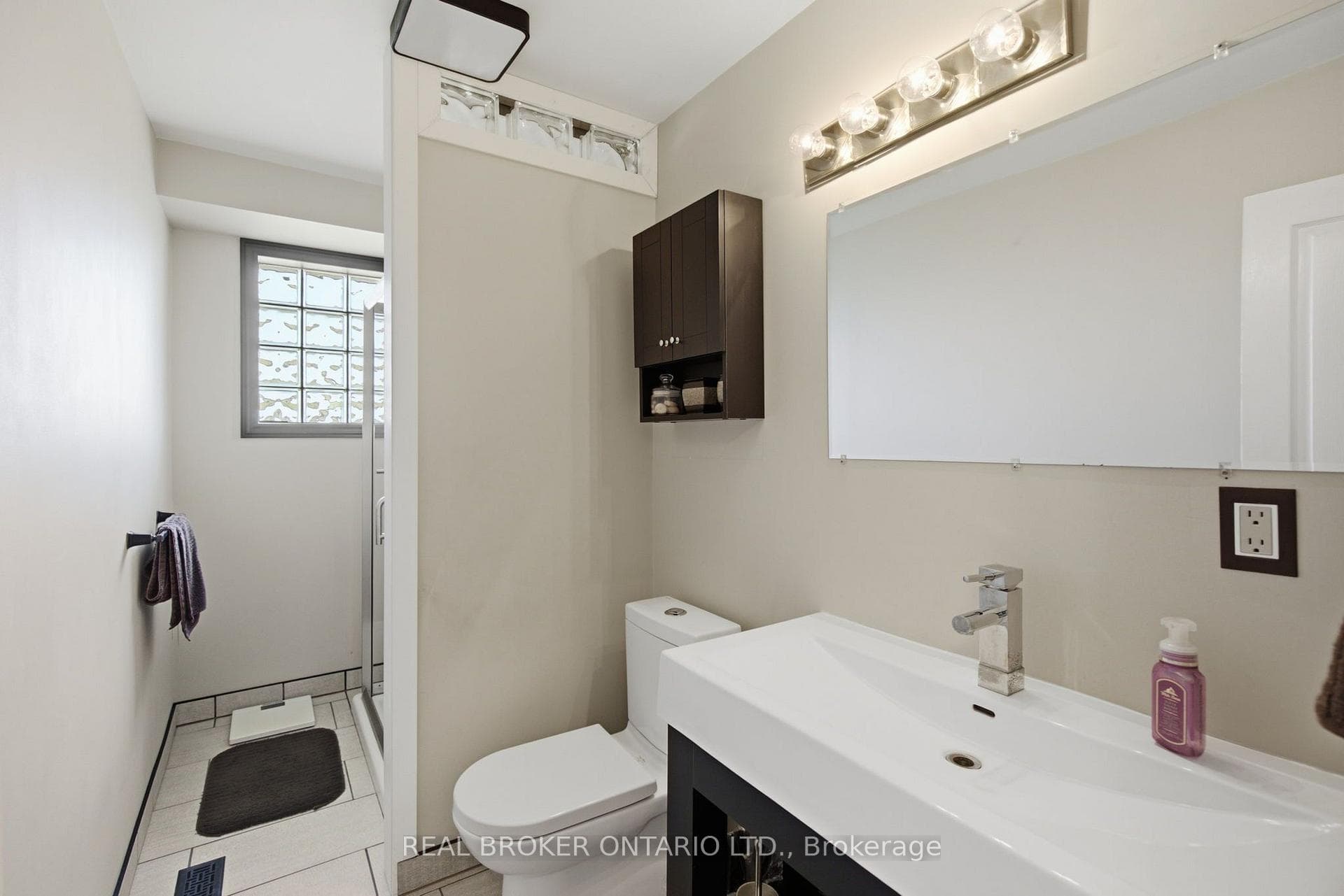 785 Reid Road photo 24