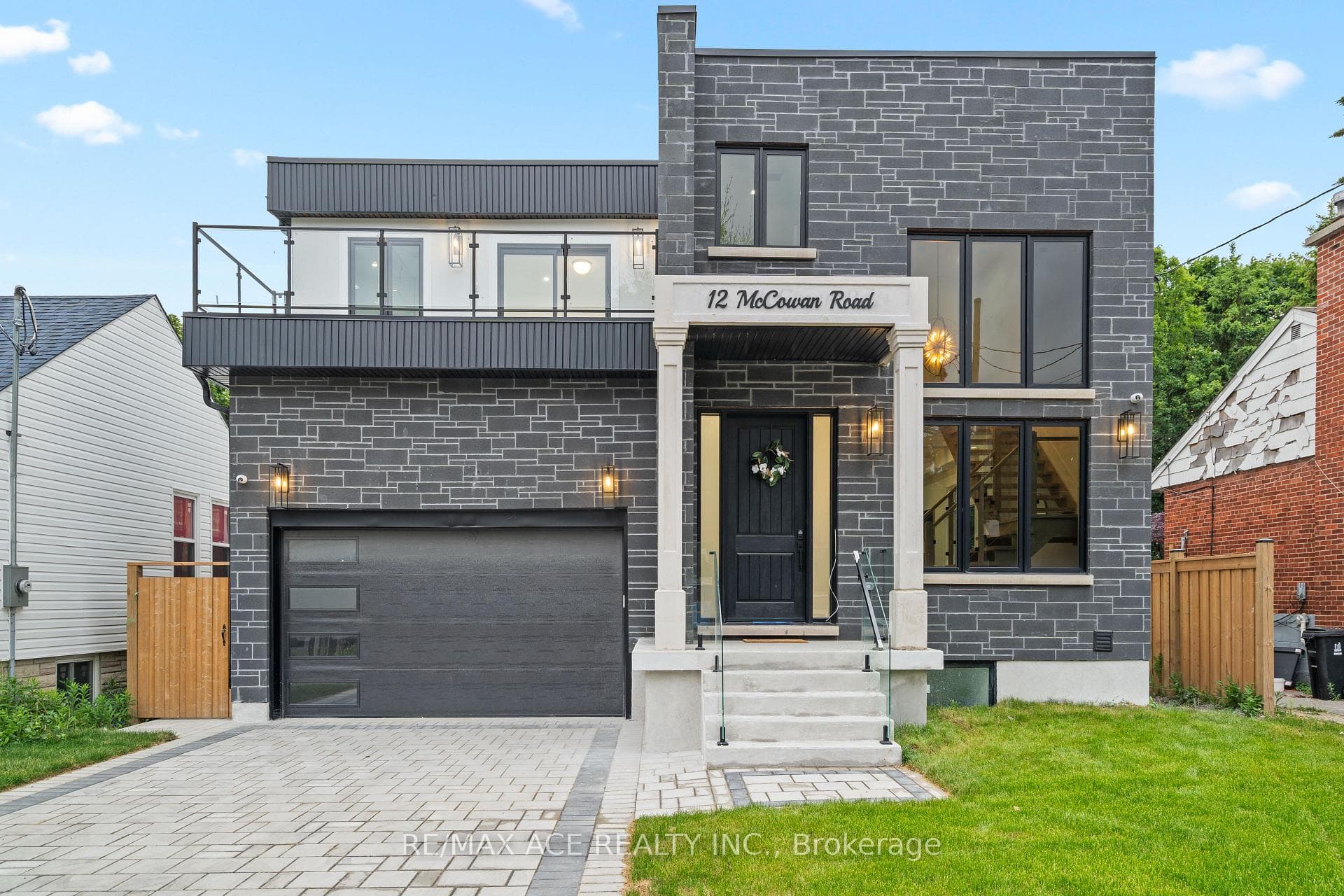 12 McCowan Road photo 5
