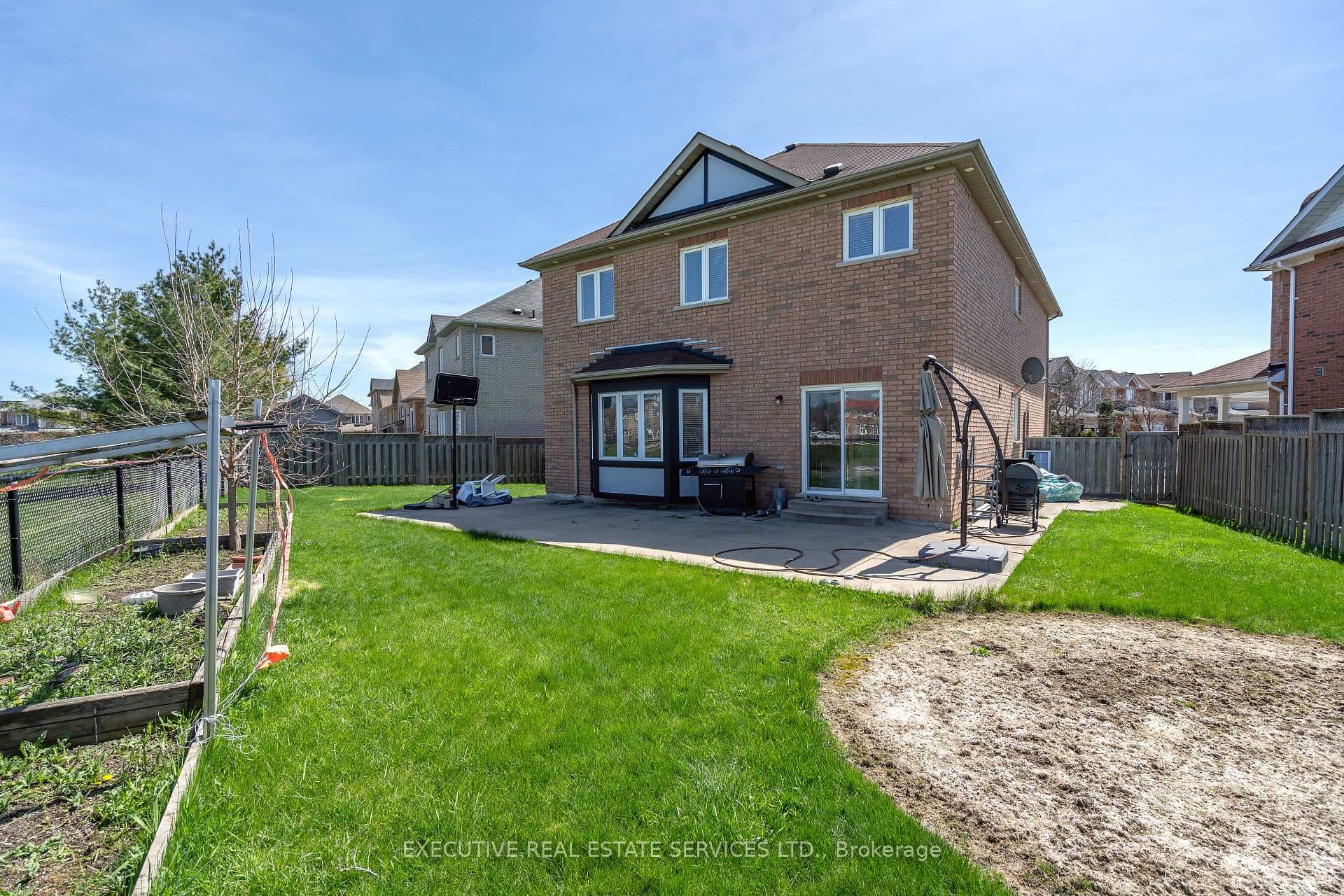 114 Pappain Crescent photo 27