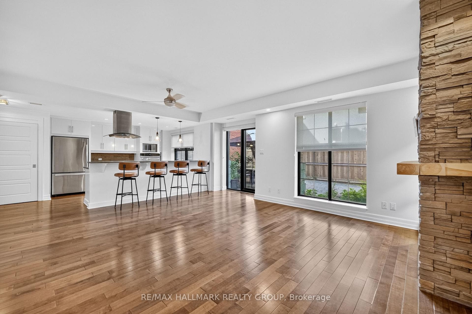 419 Laurier Avenue Unit 101 photo 18