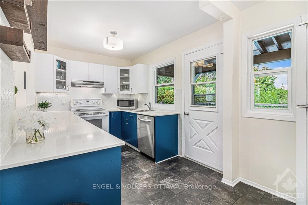 337 DONALD Street photo 6