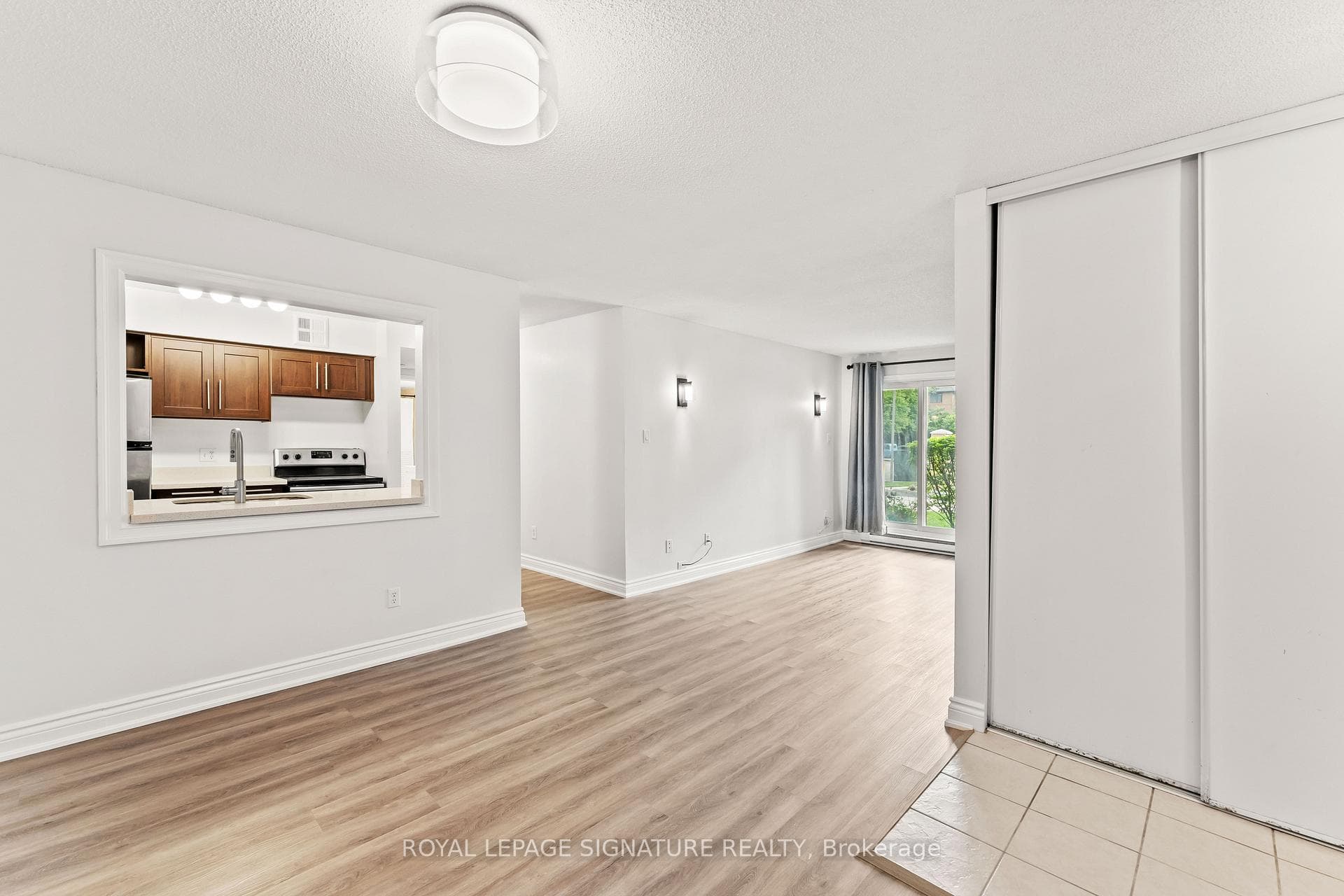 1492 Pilgrams Way Unit 1112 photo 8