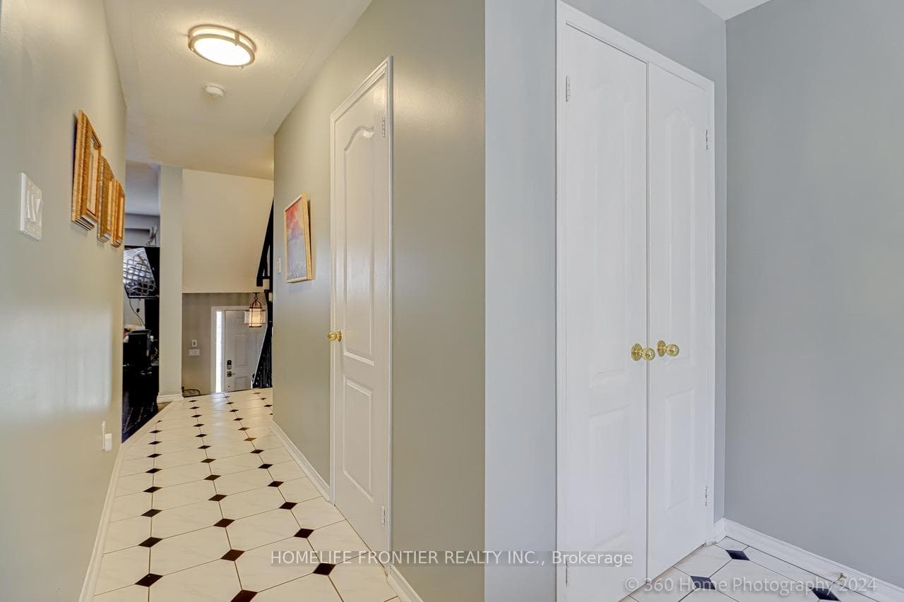 96 Leah Crescent photo 7