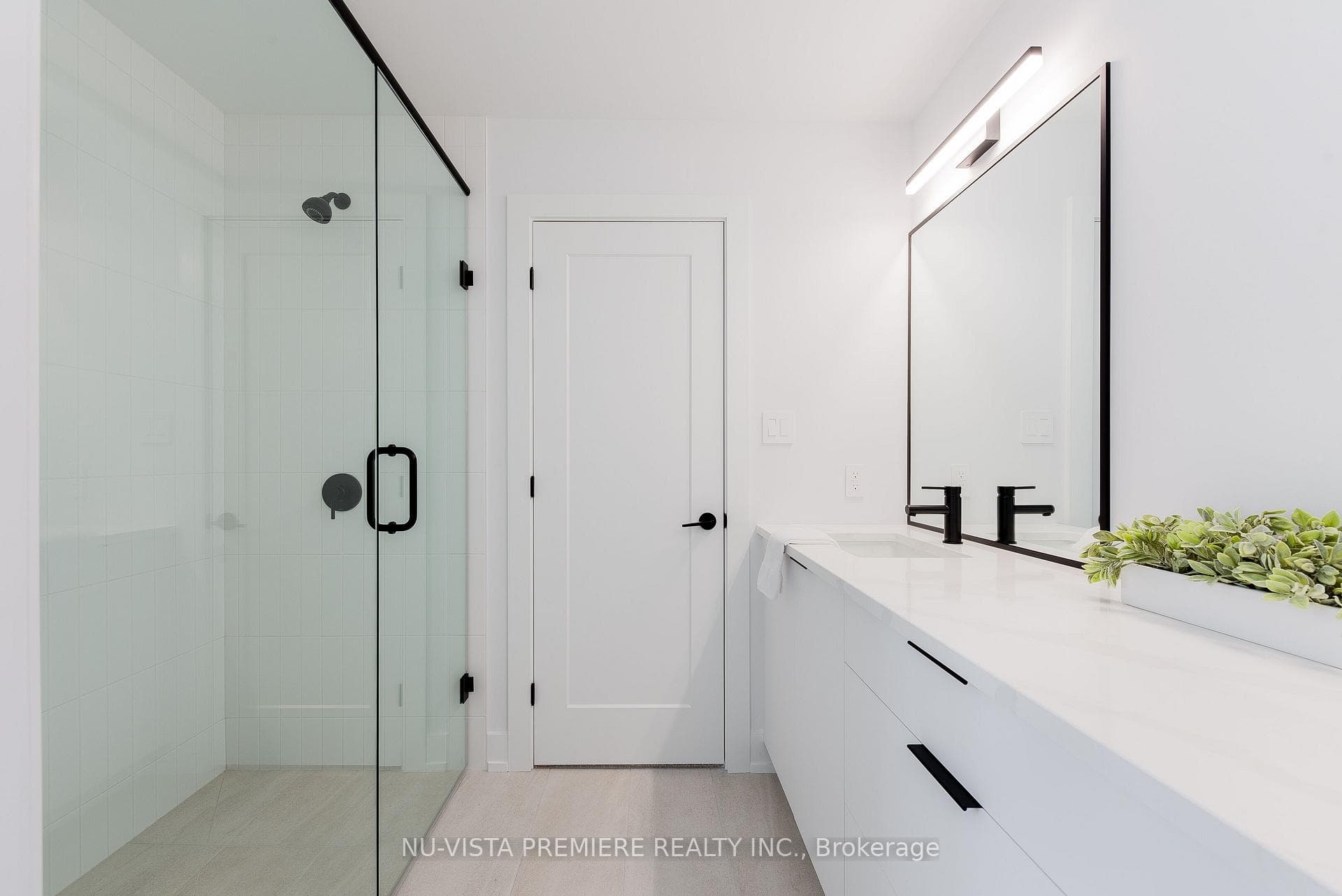 photos of a similar unit