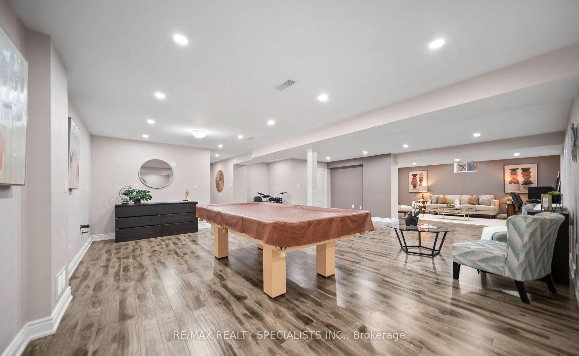 31 Saint Hubert Drive photo 37