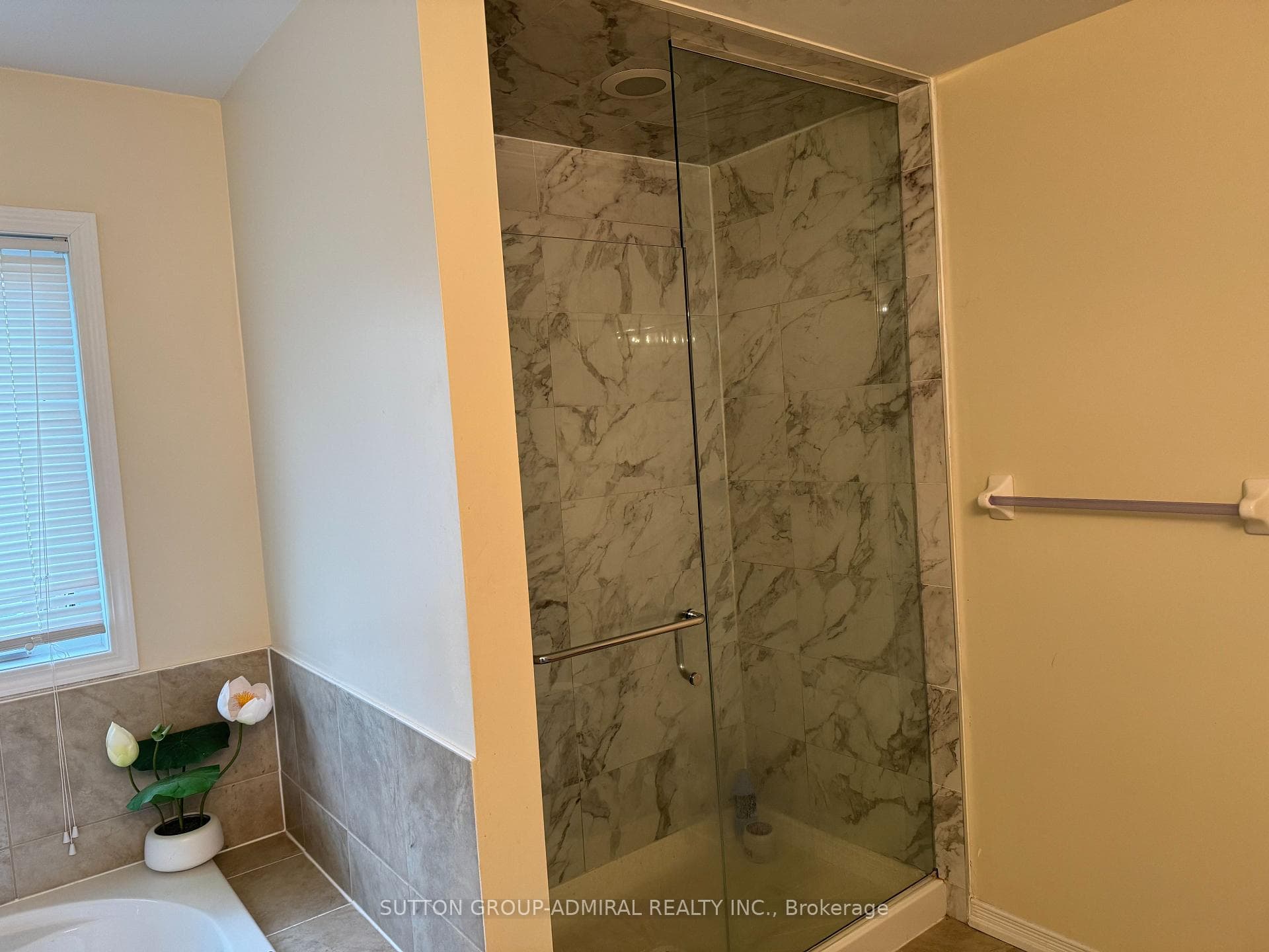 129 Whitwell Way photo 17