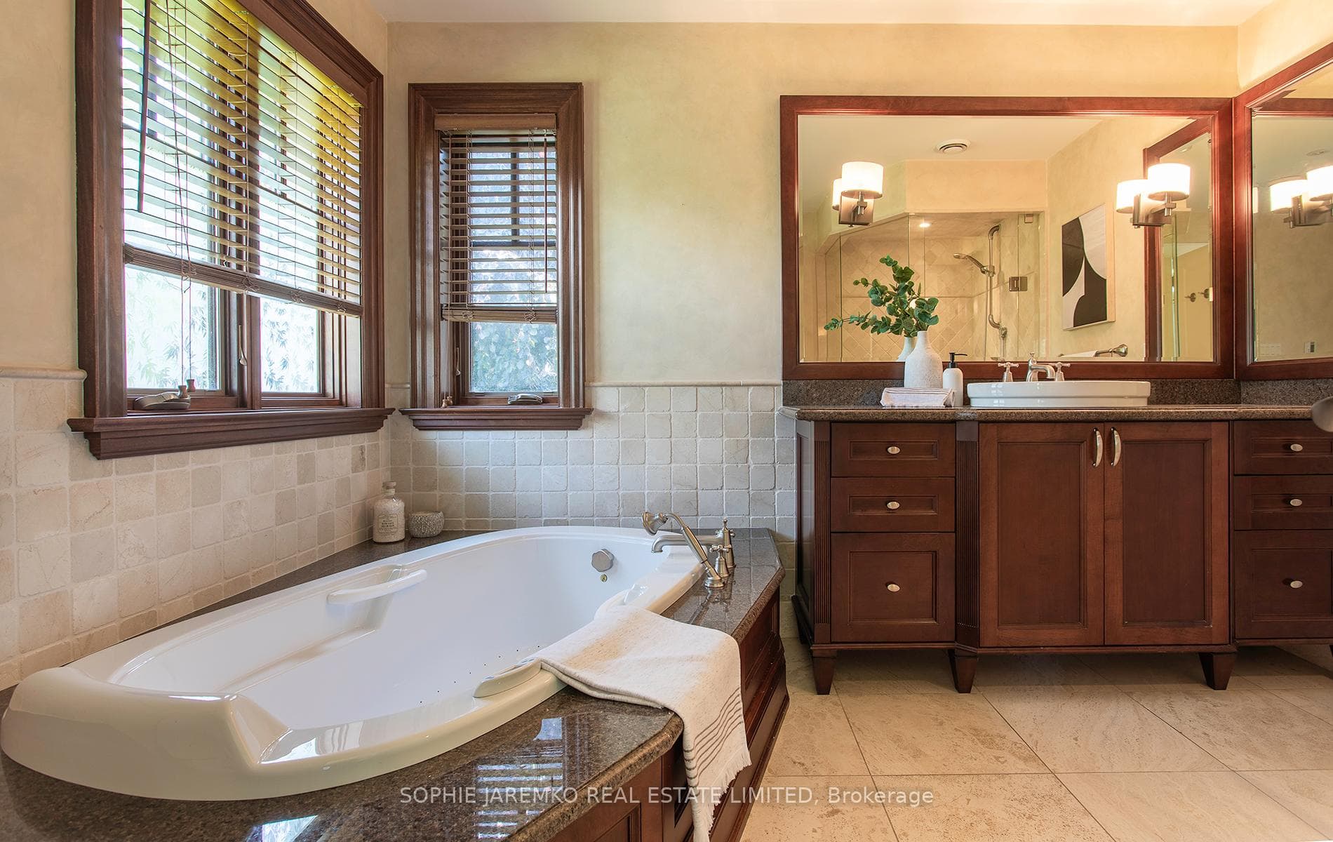 Primary Ensuite - East + South windows