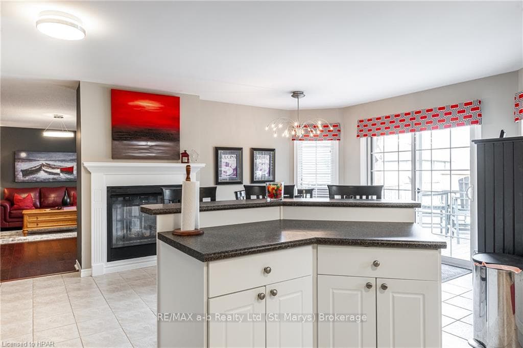 55 STONERIDGE Boulevard photo 13