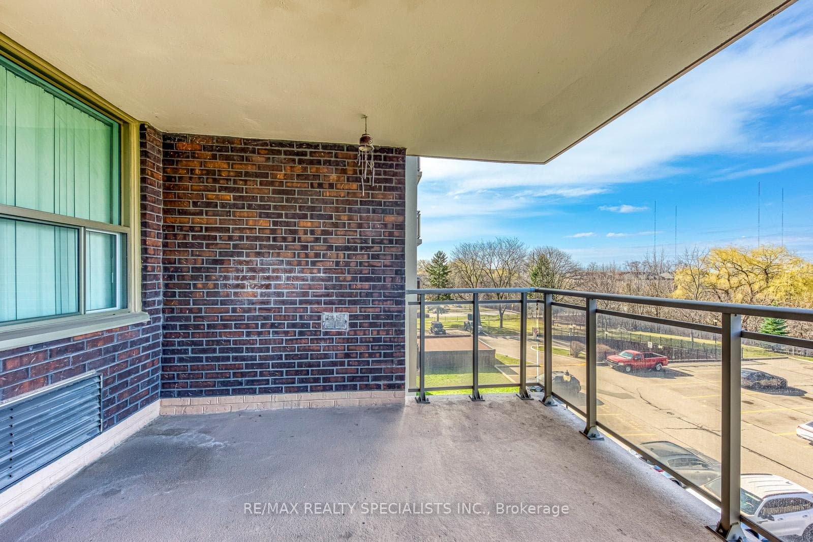 966 Inverhouse Drive Unit 405 photo 26