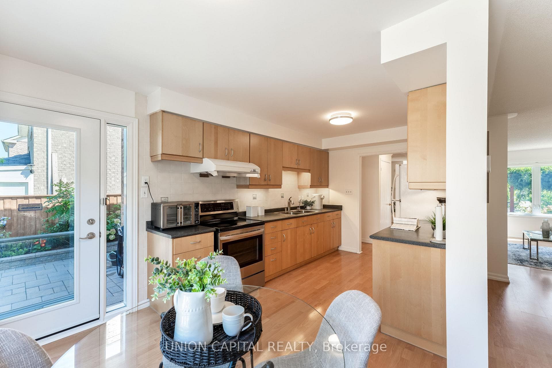 307 Bristol Road photo 13