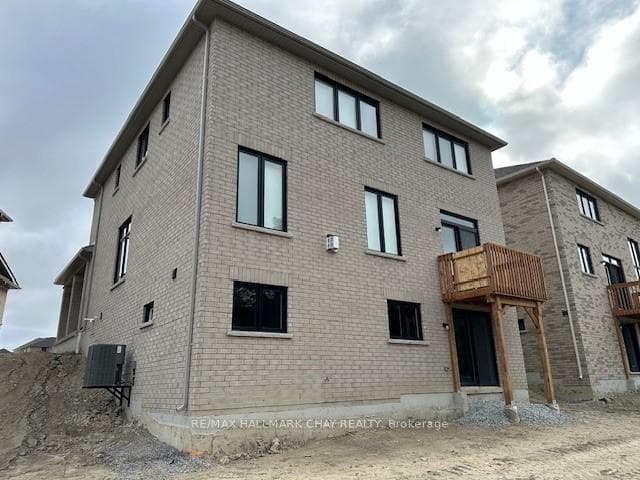 55 Bluebird Boulevard photo 22