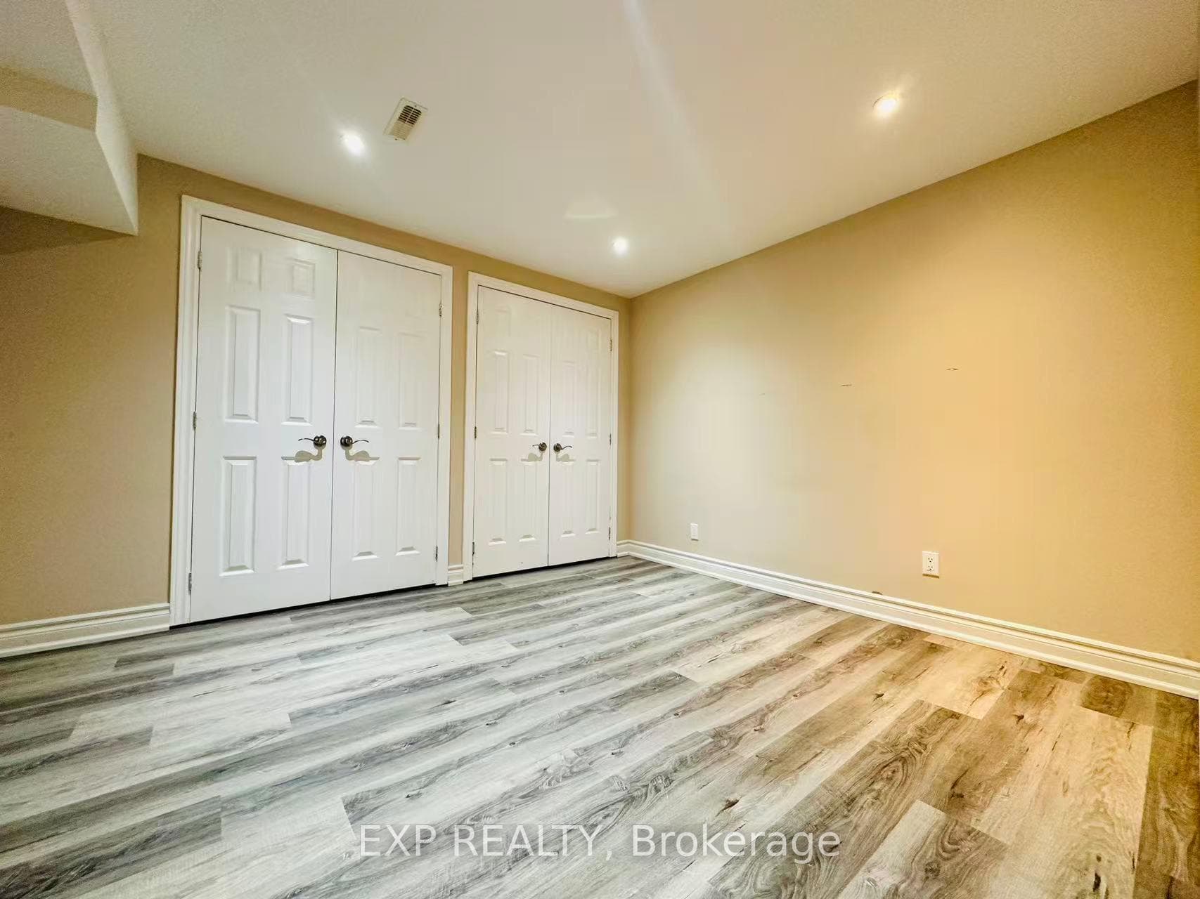 57 Emeline Crescent photo 5