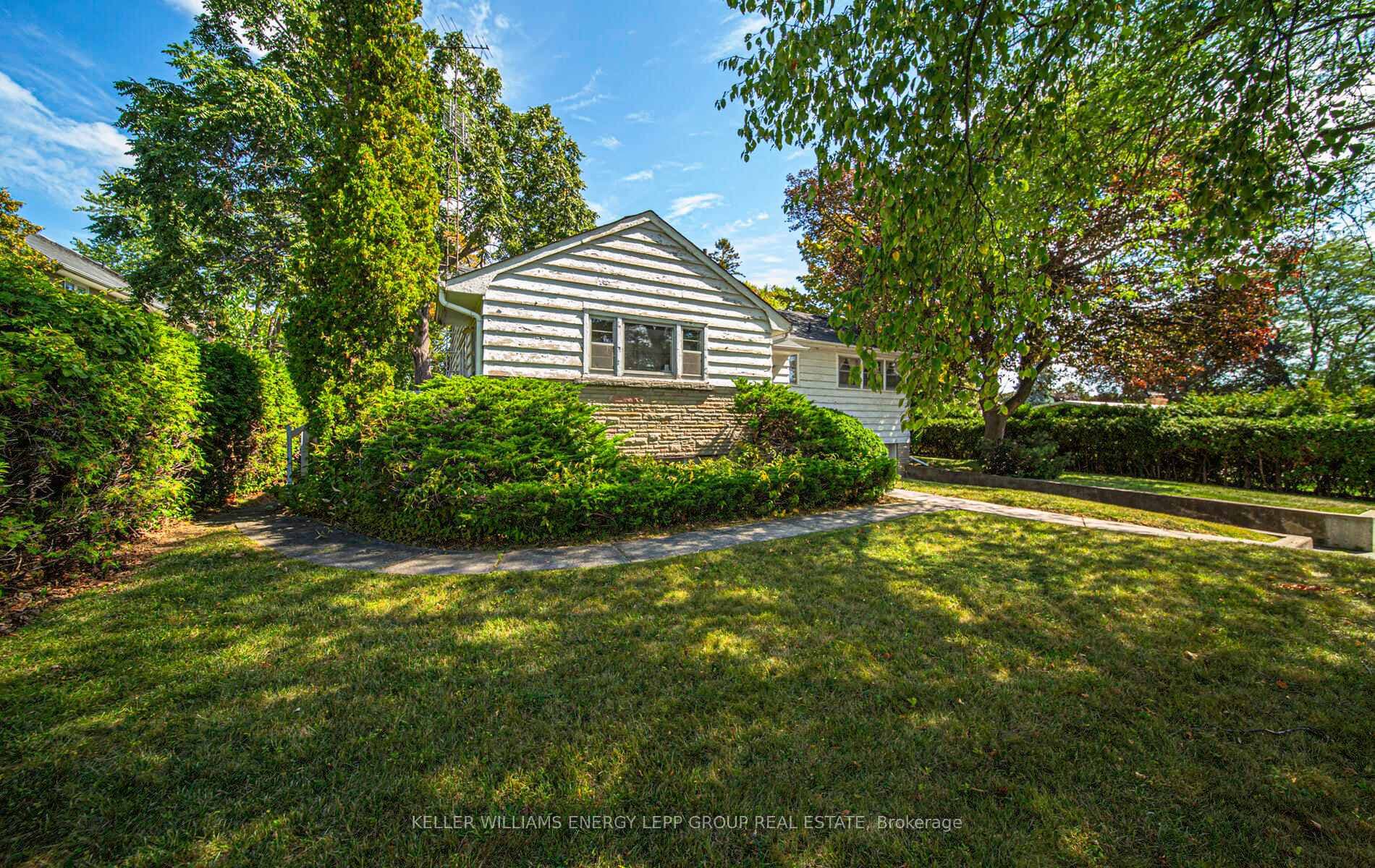 707 Henry Street photo 2