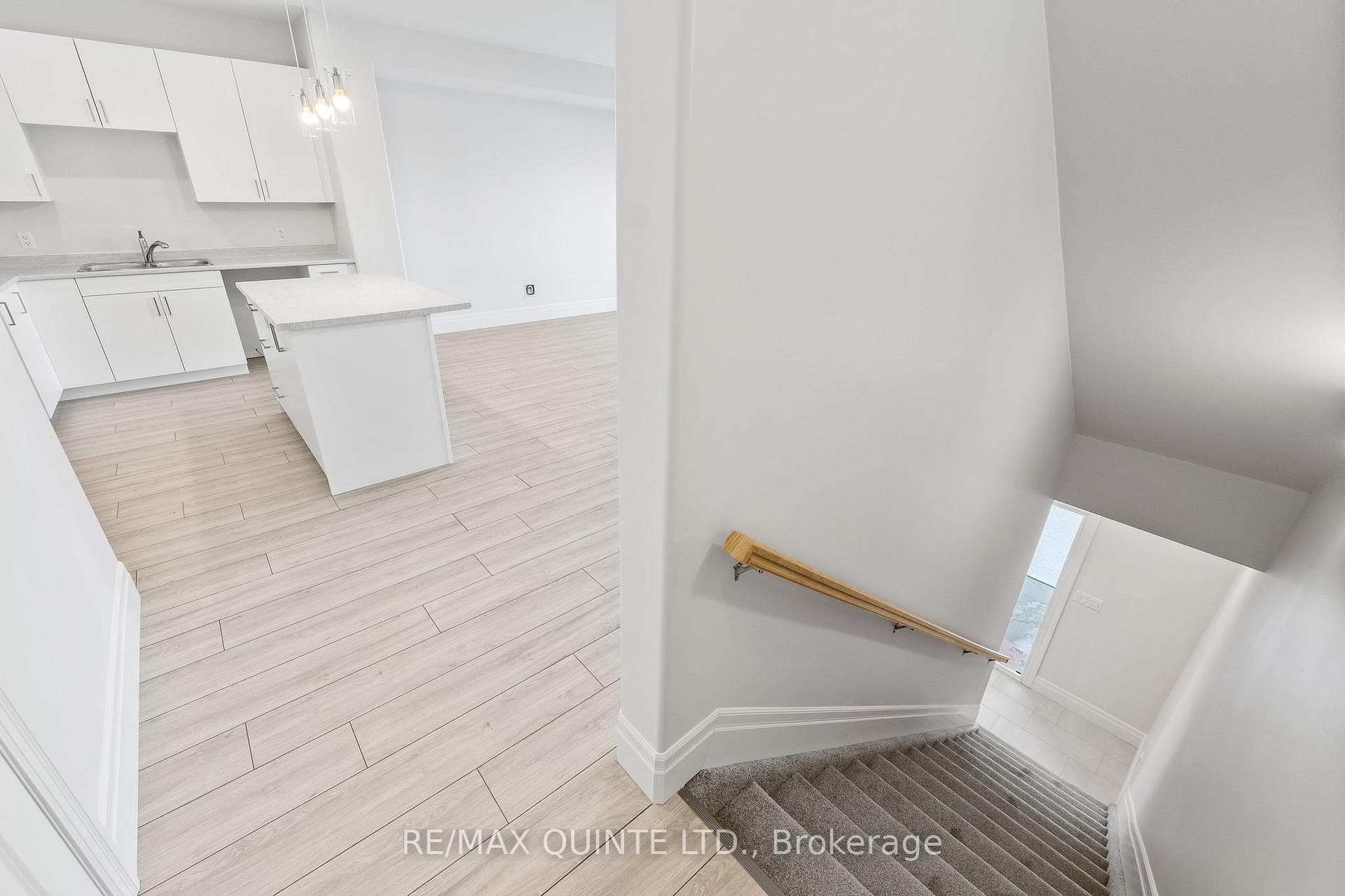 25 Markland Avenue photo 5