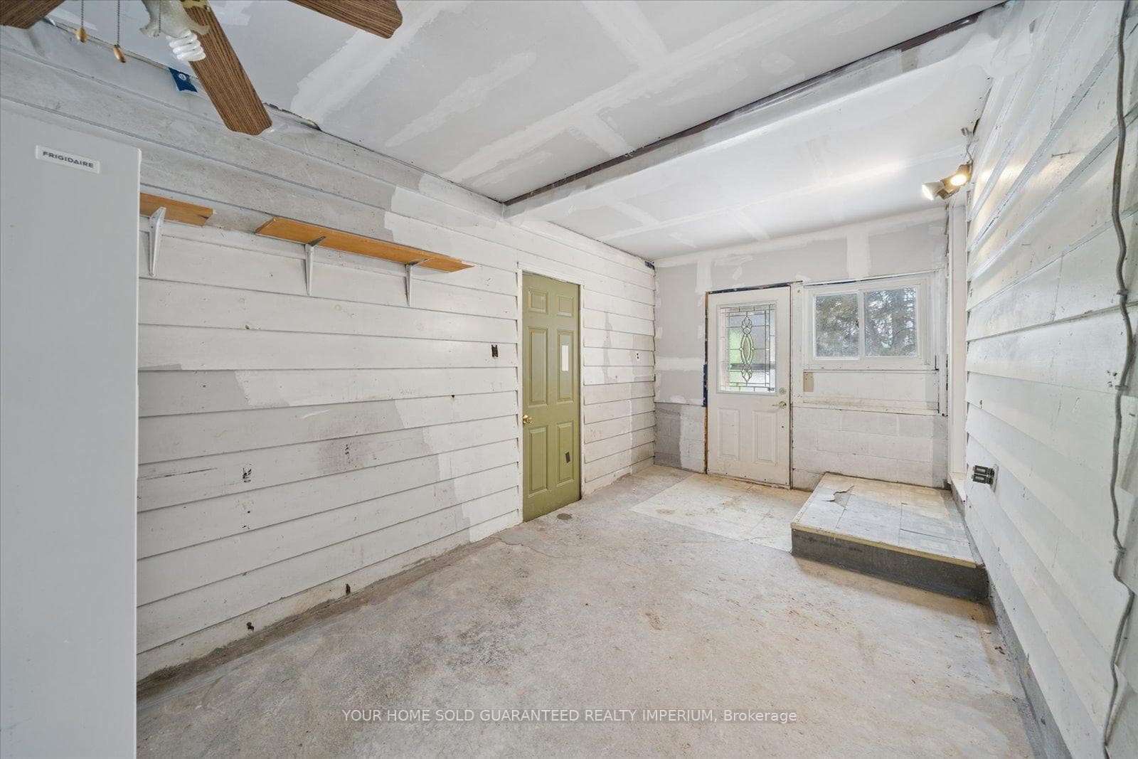 2113 Brownsville Road photo 29
