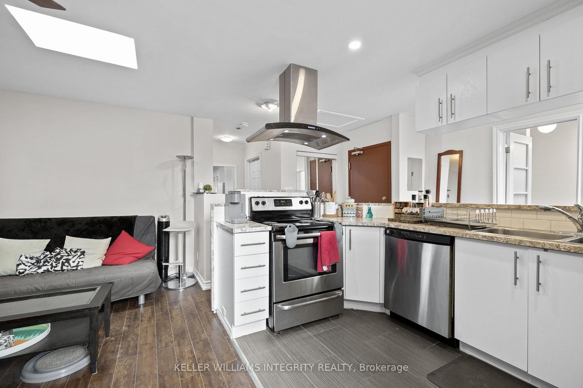 172 COBOURG Street Unit 3 photo 6