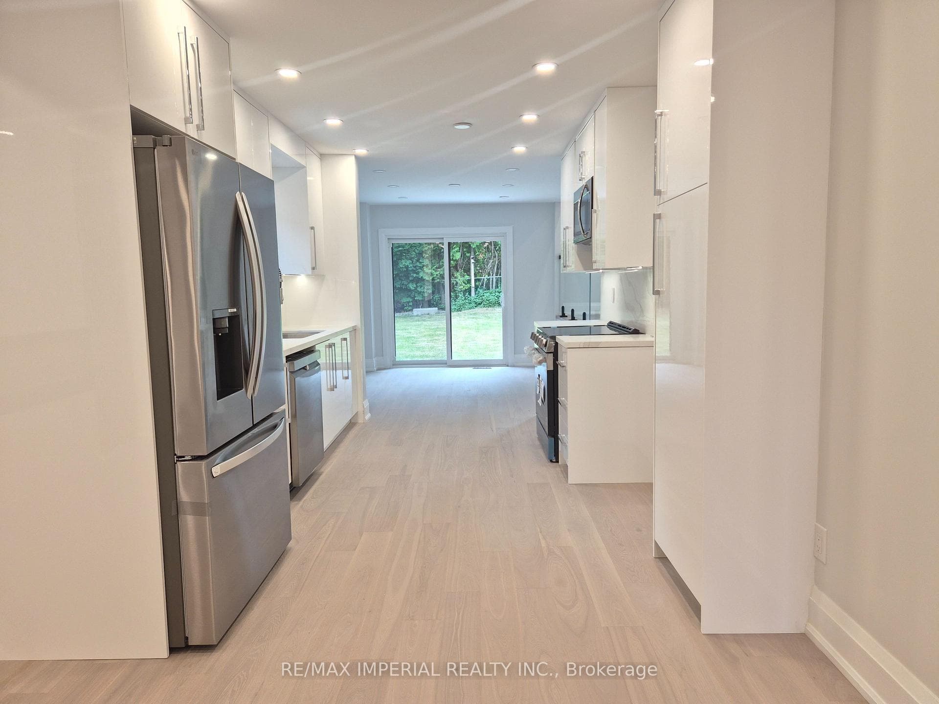 191 Avenue Road photo 15