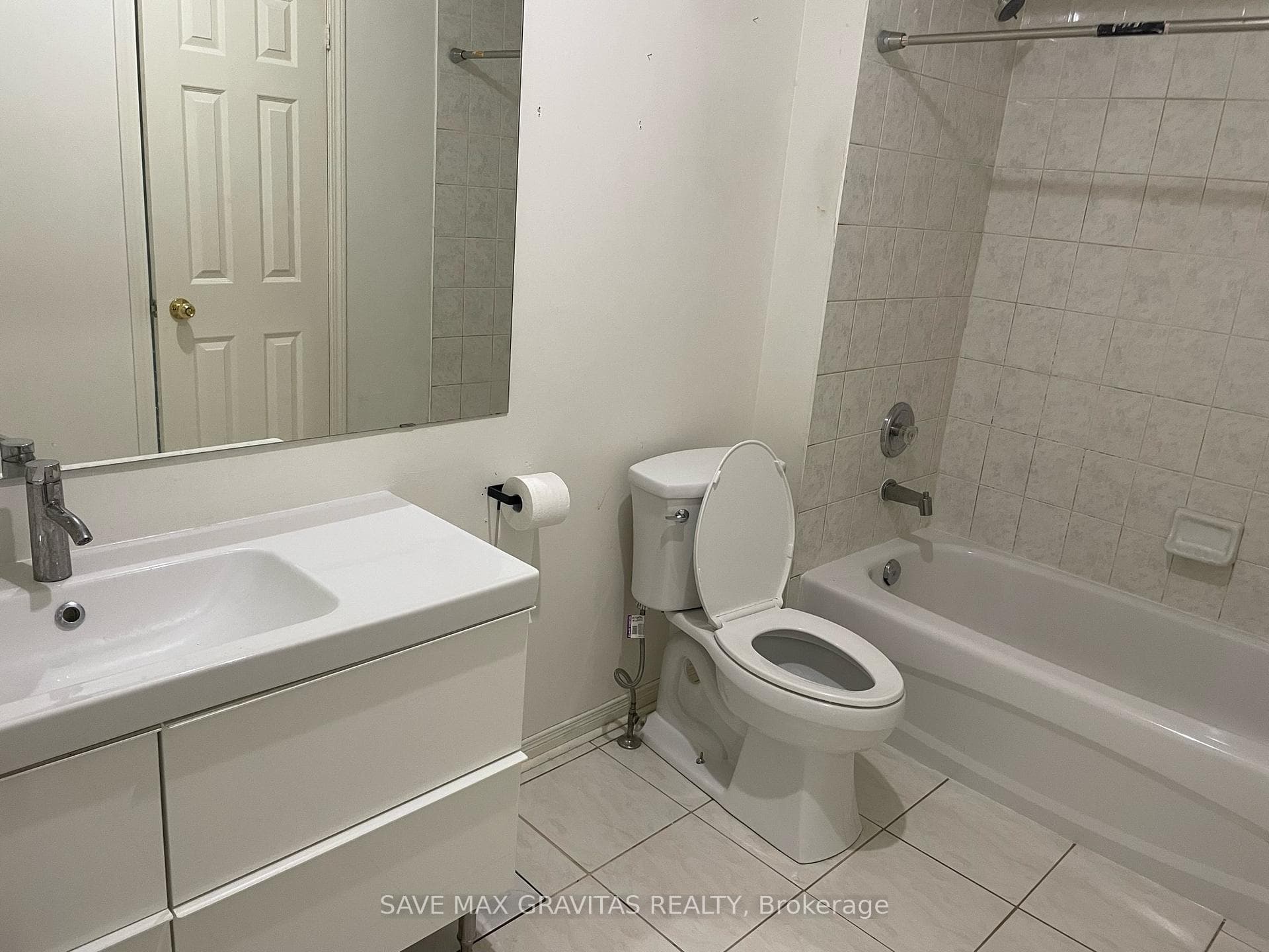 138 Olympia Crescent photo 8