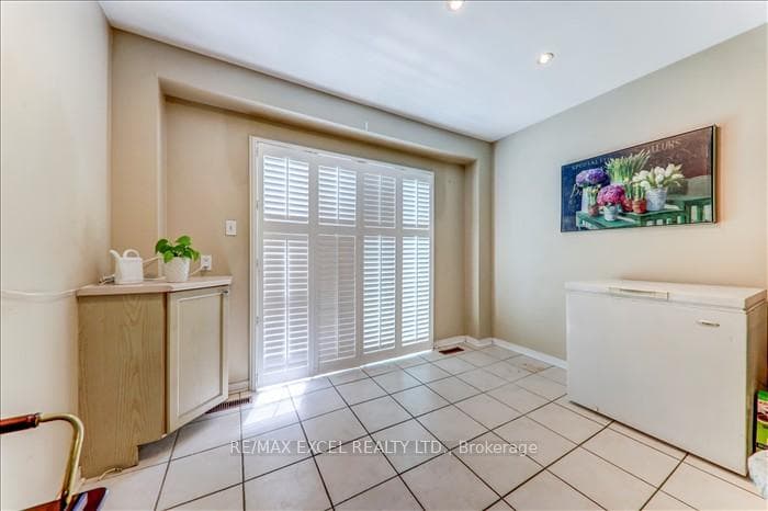 267 Touchstone Drive photo 9