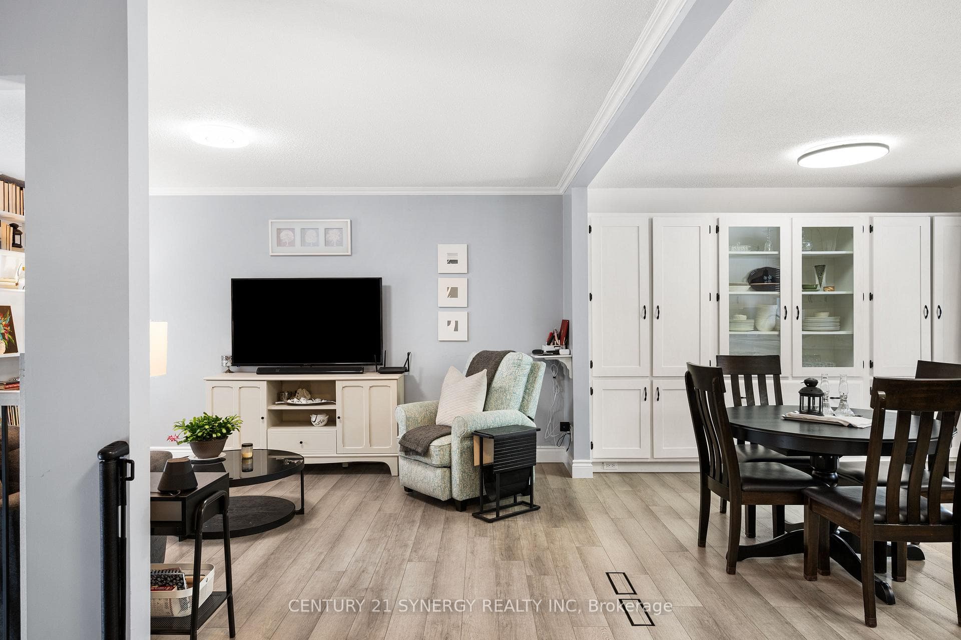 273 Oakwood Drive photo 6