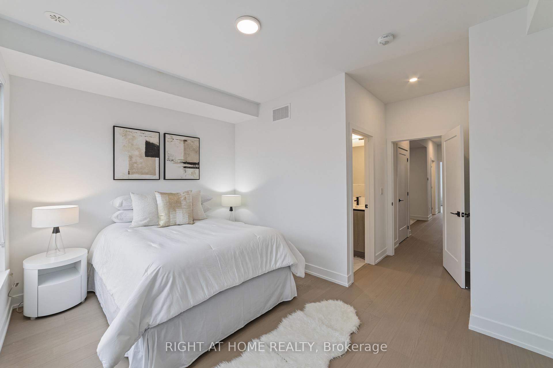 10 Lou Parsons Way Unit 2 photo 18