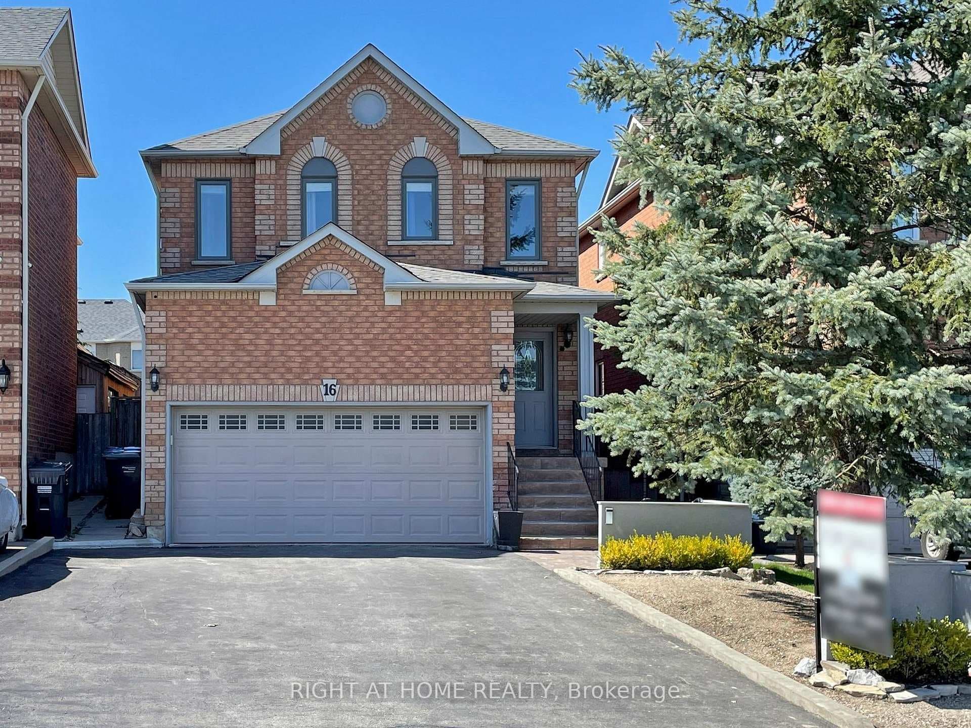 16 Castelli Court photo 1